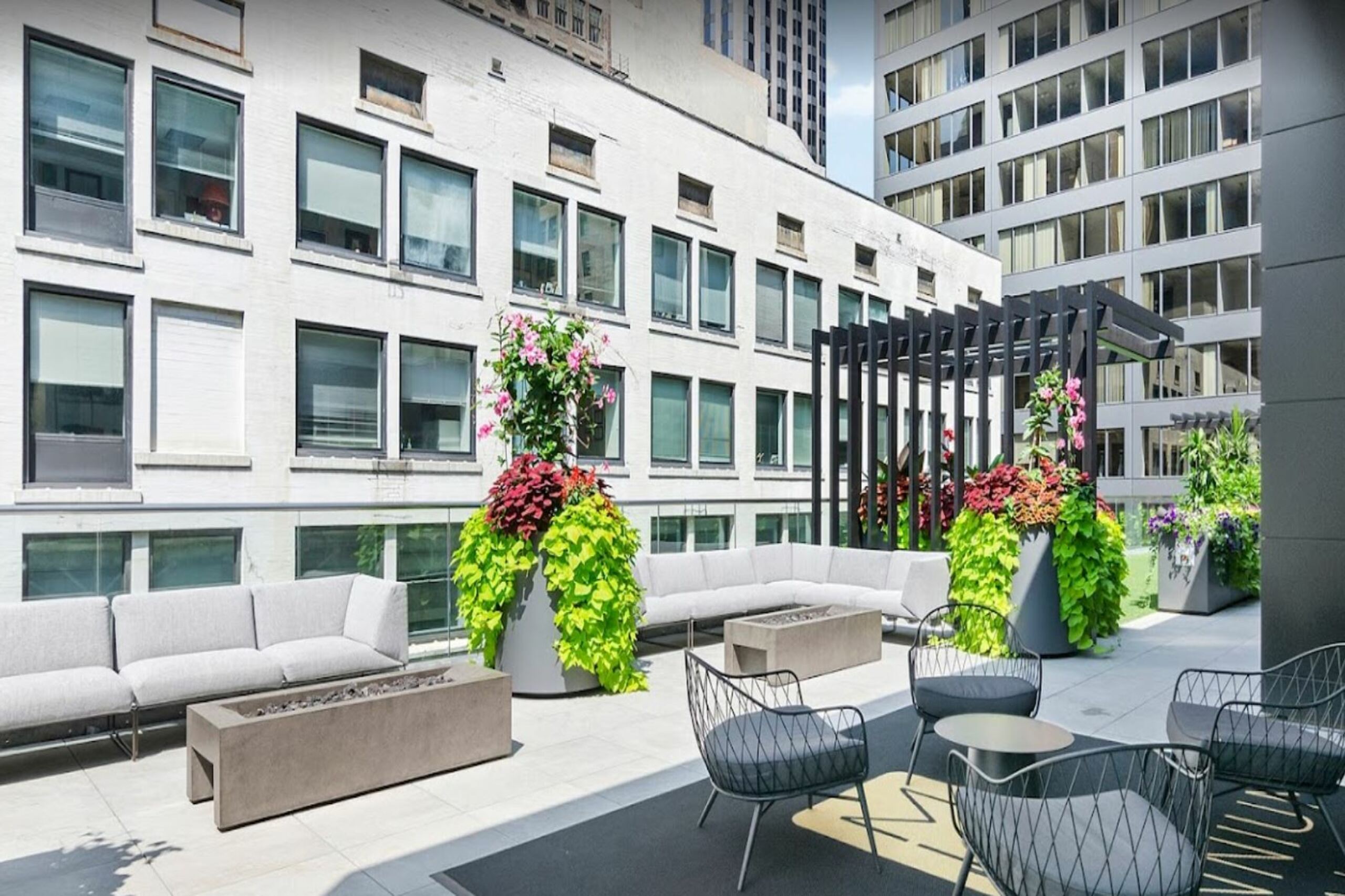 Chicago Roof top planter design